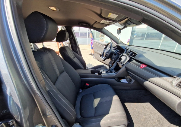 Honda Civic cena 72500 przebieg: 121000, rok produkcji 2017 z Świnoujście małe 379